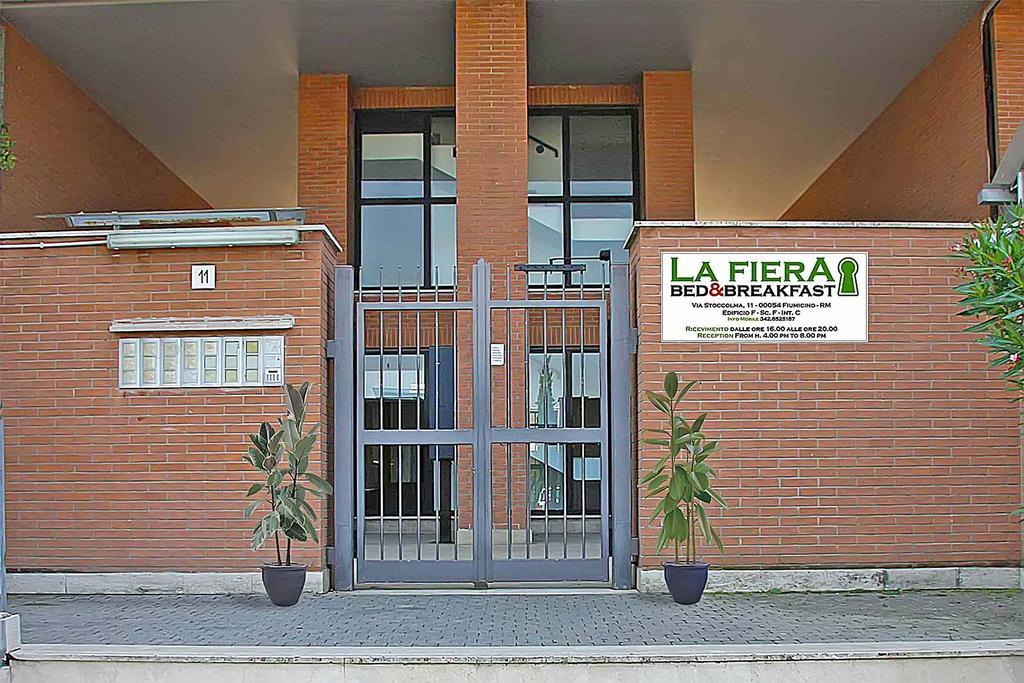 La Fiera Guesthouse Fiumicino Exteriör bild